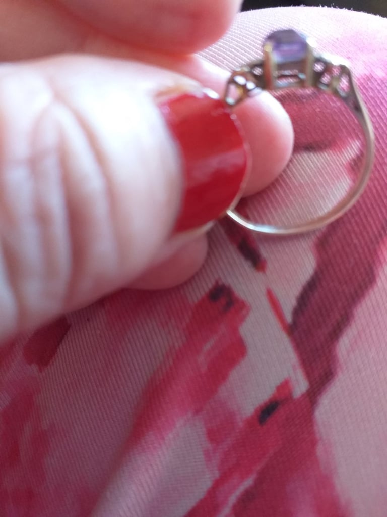 9ct gold ladies ring