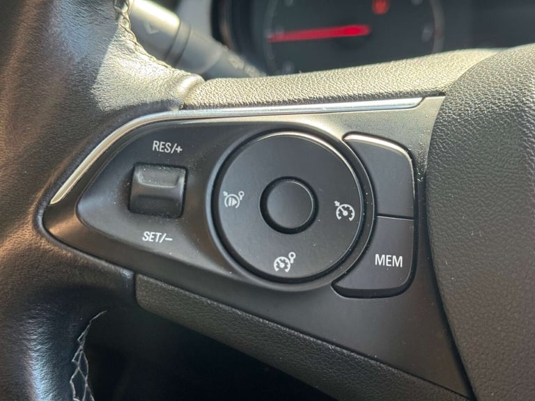 2019 Vauxhall Crossland X 1.2T ecoTec [110] SE 5dr [6 Speed] [S/S] HATCHBACK PETROL Manual