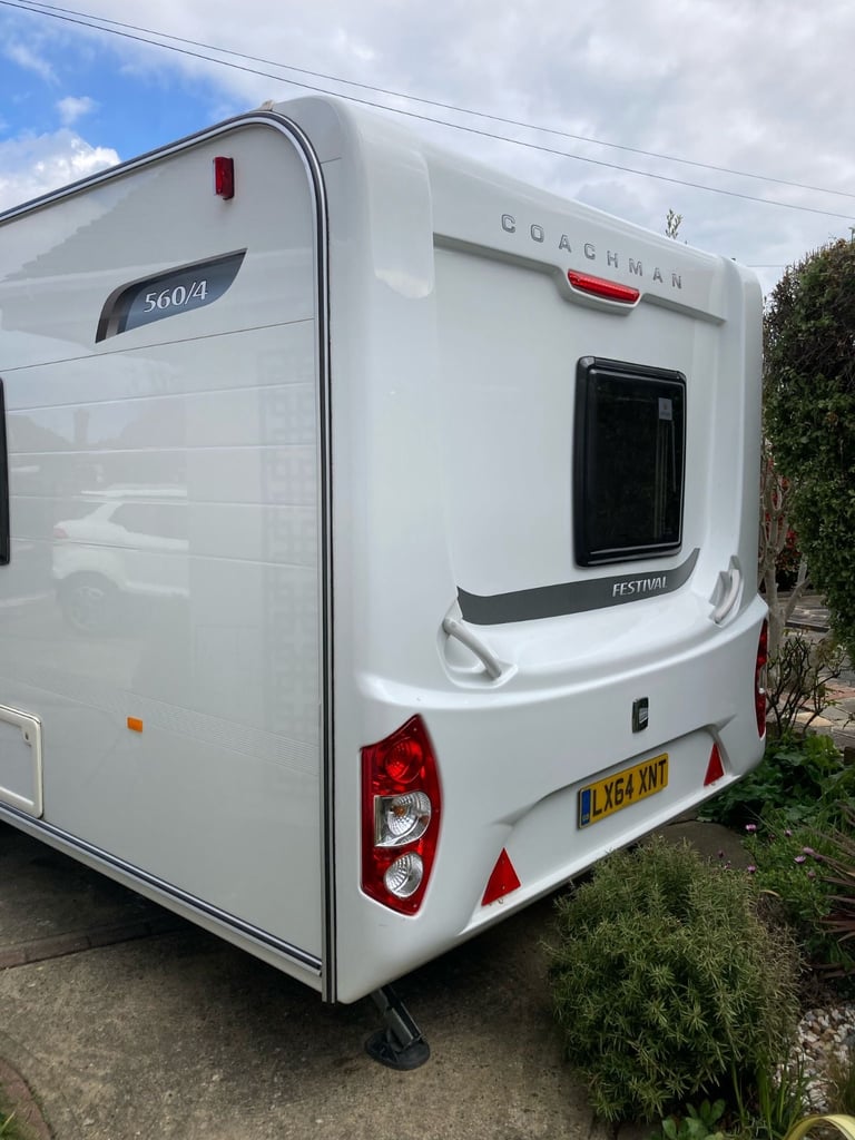 Fixed Bed Caravan Coachman Festival 560/4