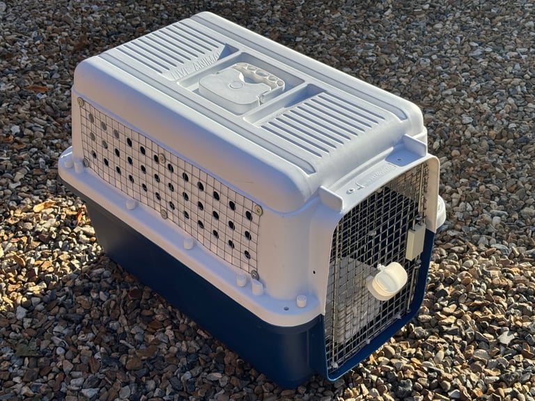 Pet carrier/crate