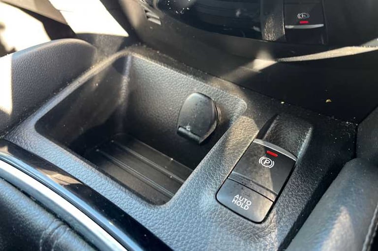 2018 Nissan Qashqai 1.2 DIG-T N-CONNECTA 5DR Hatchback Petrol Manual