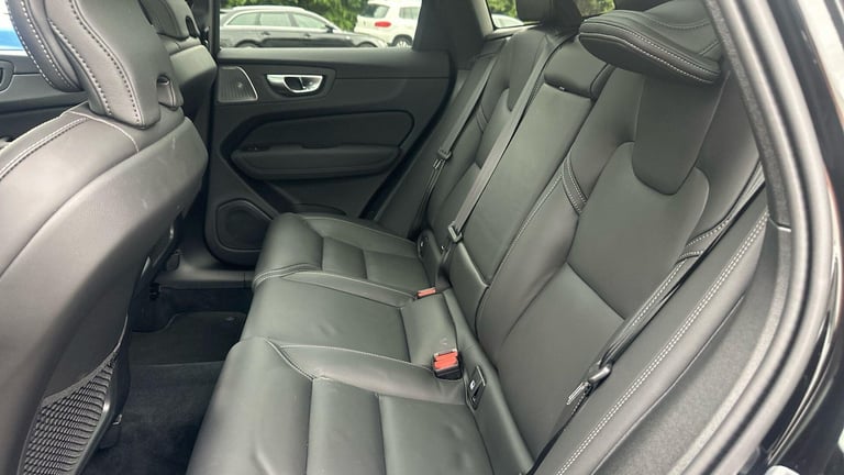 2025 Volvo XC60 Black Edition Ultra, T8 AWD Plug-in hybrid, Electric/Petrol ESTATE Petrol/Electri...