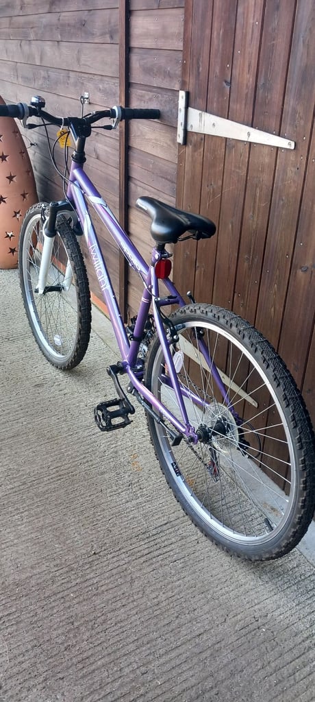 Apollo Twilight Unisex Mountain Bike. 