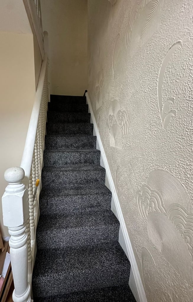 2 bedroom flat --tipton-- 