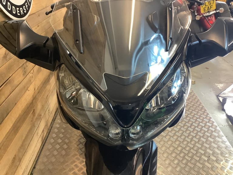 KAWASAKI GTR1400 2009 28K MILES