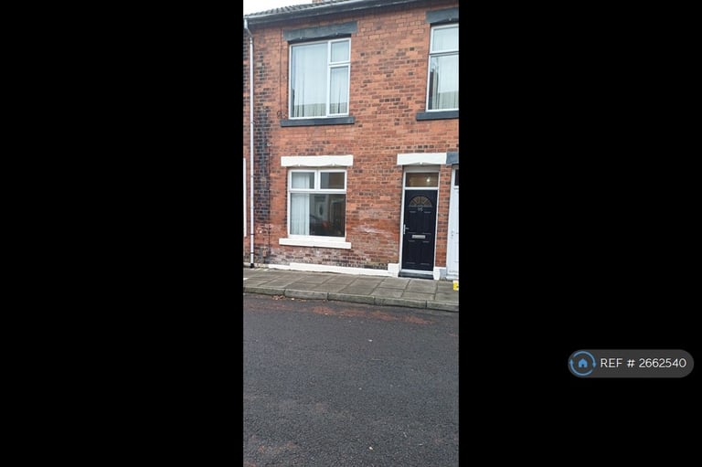 2 bedroom flat in Elsdon Terrace, North Shields, NE29 (2 bed) (#2662540)