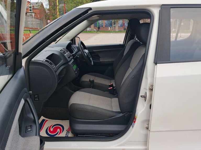 2010 Skoda Fabia 1.2 S Euro 5 5dr HATCHBACK Petrol Manual