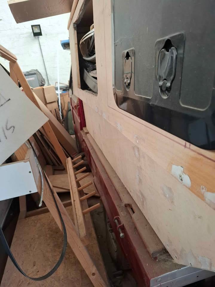 1985 T25 doka