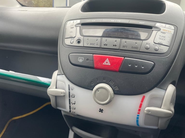 CITROEN C1 1.0 VIBE 56 REG YELLOW 3 DOOR GENUINE 65296 MOT JULY 9TH 2026 TAX £20 LOW INSURANCE