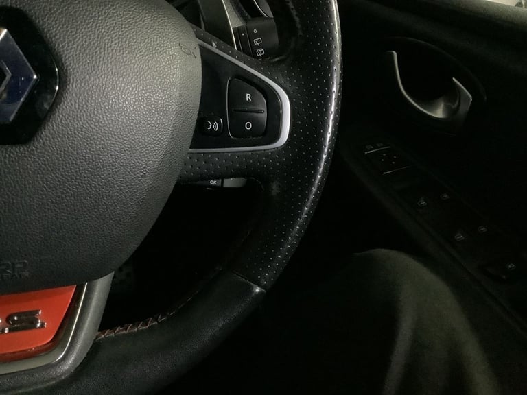 2018 Renault Clio 1.6 TCe Renaultsport Nav Hatchback 5dr Petrol EDC Euro 6 (200 ps) Hatchback Pet...