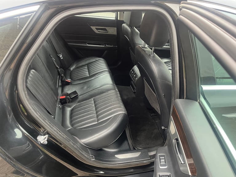 JAGUAR XF PREMIUM 2017 LOW MILAGE AUTO