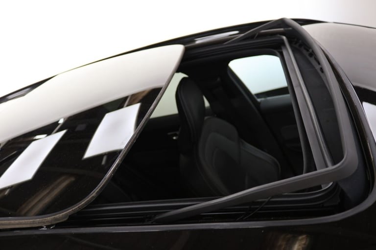 2020 Volvo XC60 2.0 B5 MHEV R-Design SUV 5dr Petrol Hybrid Auto AWD Euro 6 (s/s) (250 ps) ESTATE ...