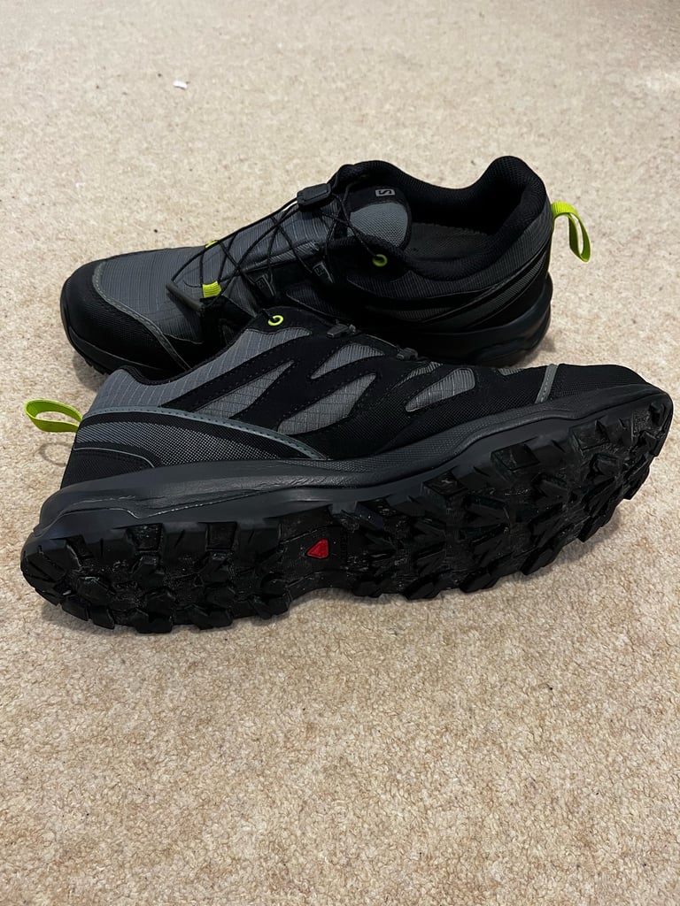 image for Salomon men’s hiking boots