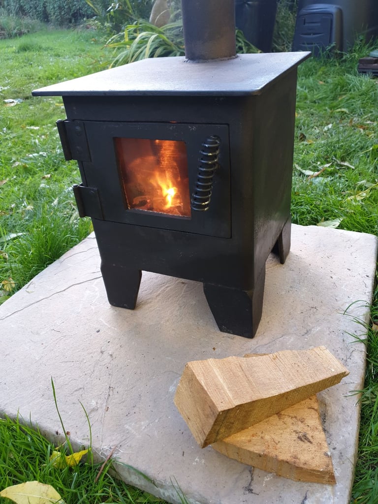 Small wood stove - For shed / boat / van - Good condition