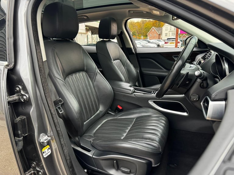 2017 Jaguar F-Pace 2.0d Portfolio 5dr Auto AWD ESTATE DIESEL Automatic