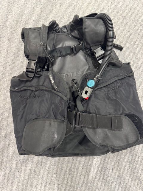 Mares Frontier XL Buoyancy Control Device (BCD) Used - Good Condition
