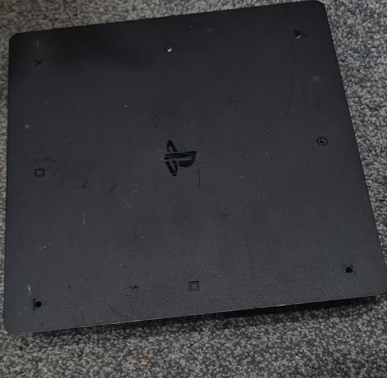 PS4 Slim 500GB - 1 Controller + Cables