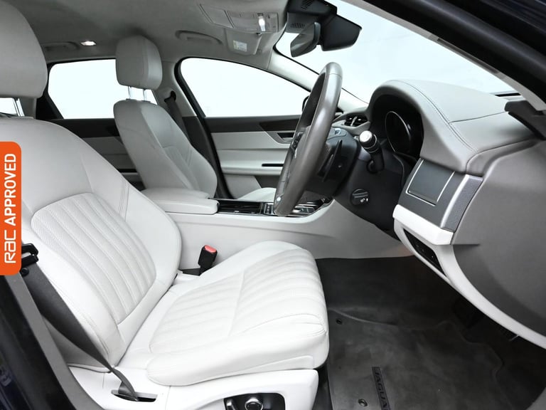2018 Jaguar XF 2.0i Portfolio 5dr Auto ESTATE PETROL Automatic