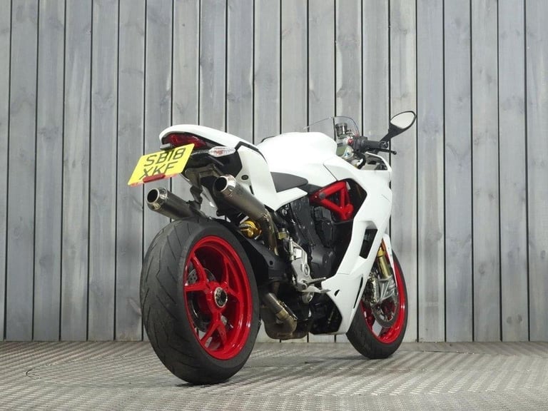 2018 18 DUCATI SUPERSPORT 950 S