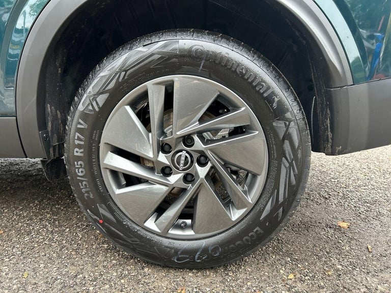 2025 Nissan Qashqai 1.3 DiG-T MH Acenta Premium 5dr HATCHBACK PETROL Manual