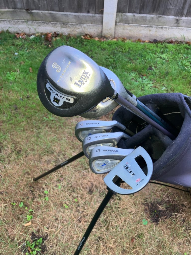 Ladies Golf Club Half Set 3-5 Woods Hybrid 7-9 Iron Sw Putter PGA Stand Bag 