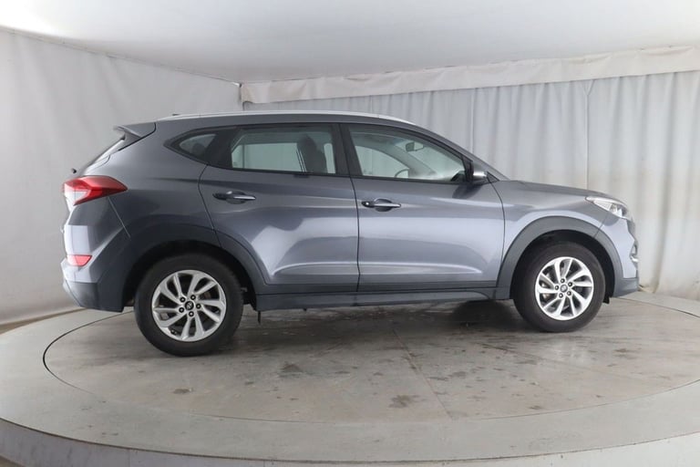 2018 18 HYUNDAI TUCSON 1.6 GDI BLUE DRIVE SE NAV SUV 5DR PETROL MANUAL EURO 6 (S
