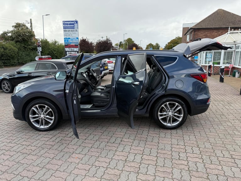 2017 Hyundai Santa Fe 2.2 CRDi Blue Drive Premium SE Auto 4WD Euro 6 (s/s) 5dr (7 Seat) ESTATE Di...