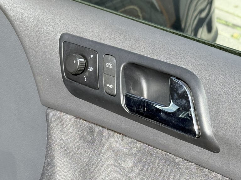 2003 Volkswagen Polo 1.2 S Hatchback 5dr Petrol Manual (144 g/km, 55 bhp) Hatchback Petrol Manual