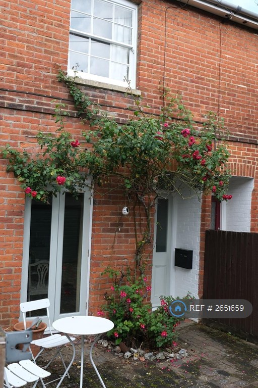 2 bedroom house in St. Swithuns Terrace, Winchester, SO23 (2 bed) (#2651659)