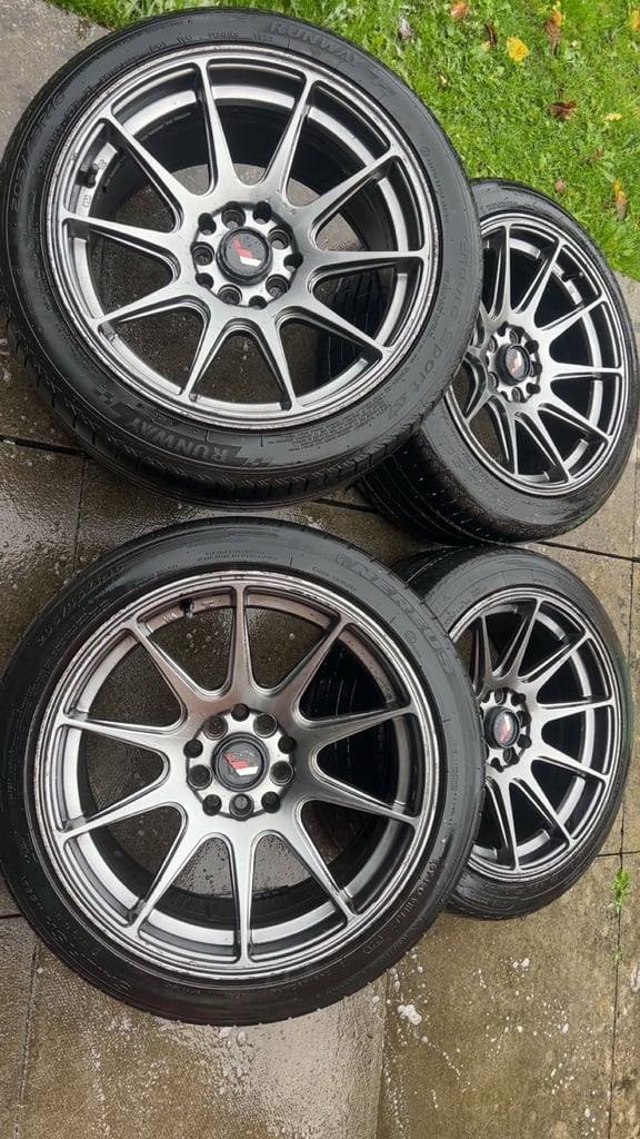 16 inch Japan Racing JR11 alloys 