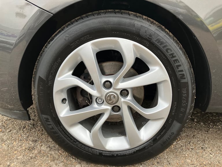 2015 Vauxhall Corsa 1.2 Excite 5dr [AC] Hatchback PETROL Manual