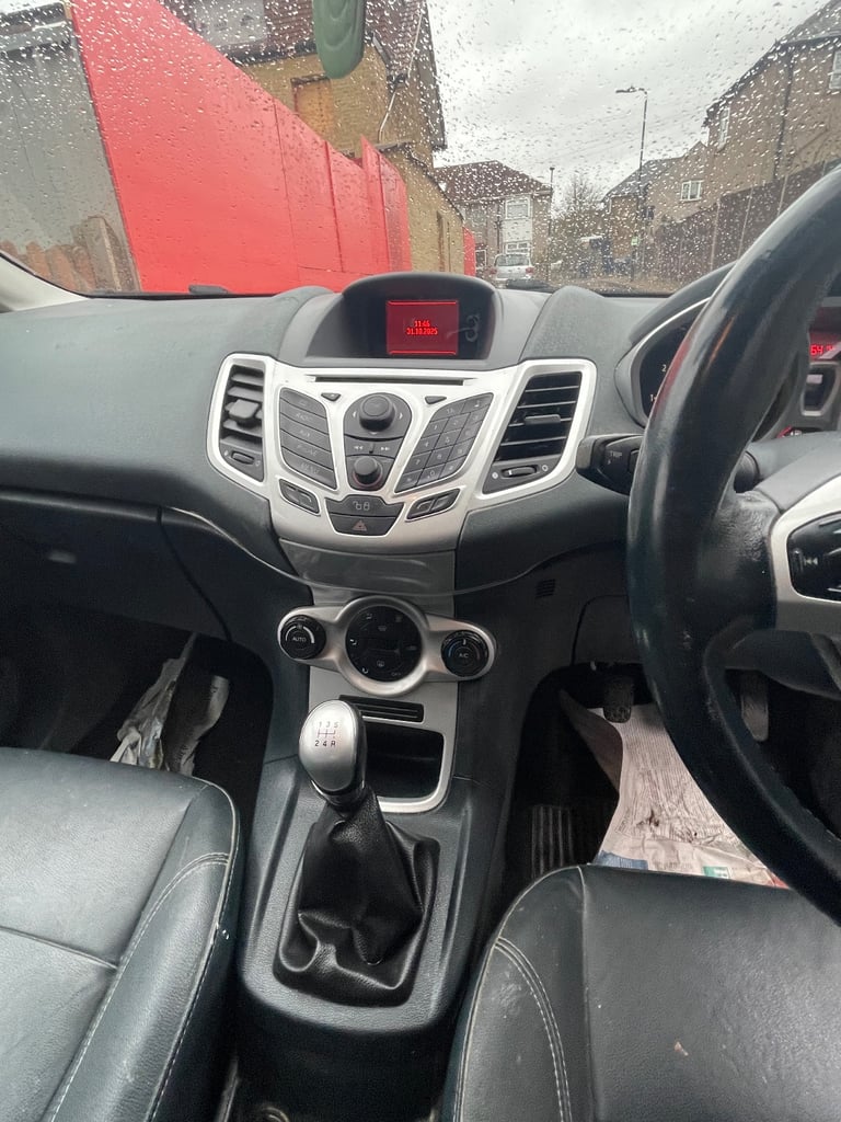Ford, FIESTA, Hatchback, 2010, Manual, 1388 (cc), 5 doors