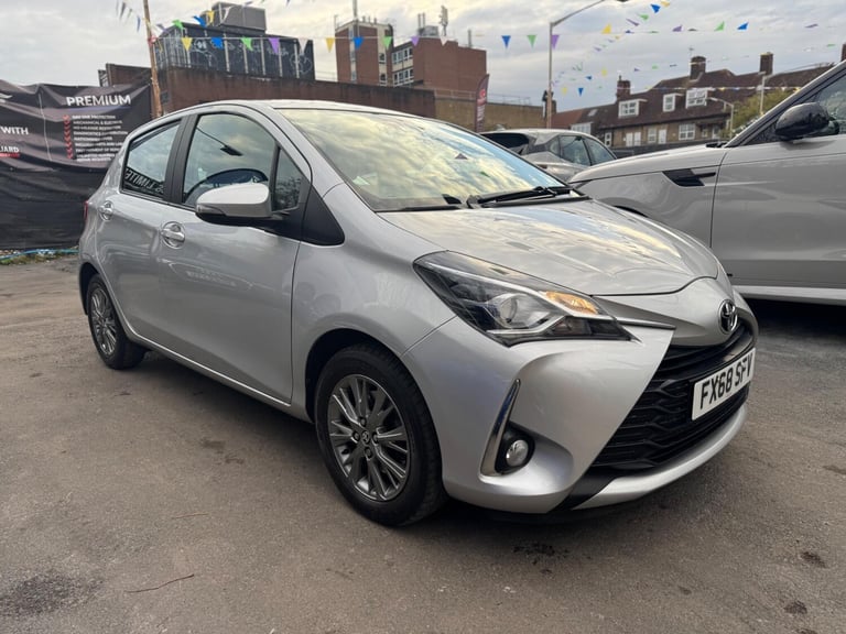 2018 Toyota Yaris 1.5 VVT-i Icon CVT Euro 6 5dr HATCHBACK Petrol Automatic
