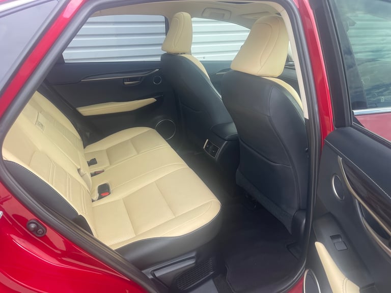 2017 Lexus NX 2.5 300h Premier SUV 5dr Petrol Hybrid E-CVT 4WD Euro 6 (s/s)