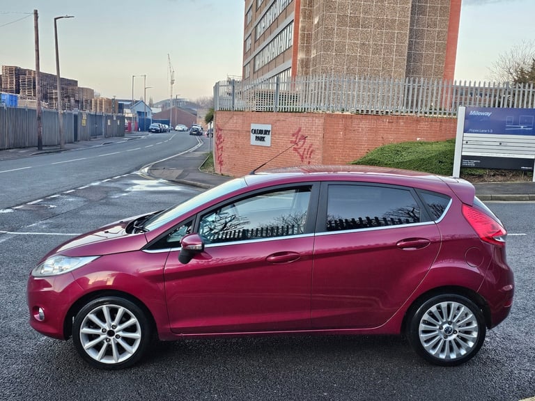 2009 Ford Fiesta 1.6 Titanium 5dr HATCHBACK Petrol Manual - Image 10