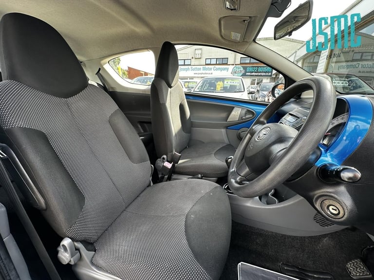 2010 Toyota AYGO 1.0 VVT-i Blue Hatchback 3dr Petrol Manual Euro 4 (67 bhp) Hatchback Petrol Manual
