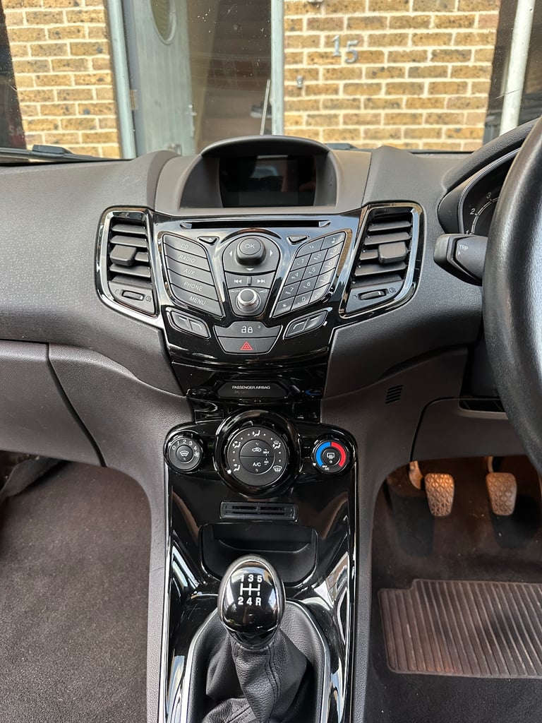 Ford, FIESTA, Hatchback, 2013, Manual, 1241 (cc), 5 doors