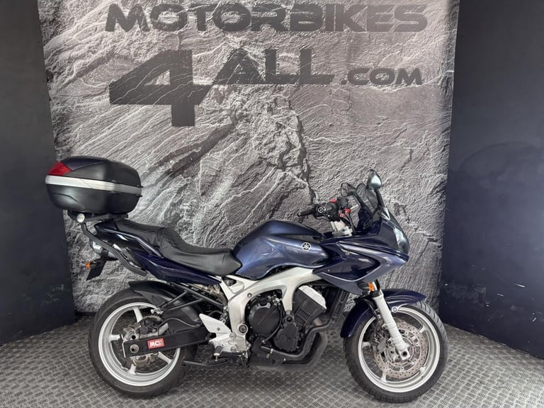 YAMAHA FZ6 FAZER 600 2004