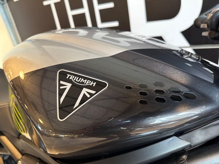 2025 Triumph Speed Triple 1200 RS PREMIUM COLOUR Petrol grey 6 Speed