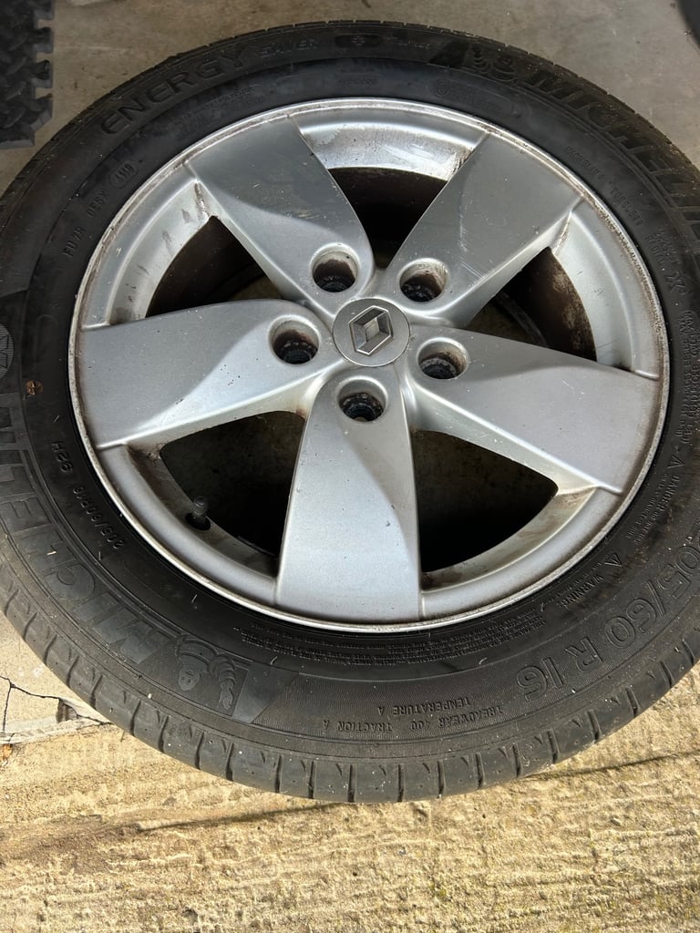 Renault Scenic alloy wheel