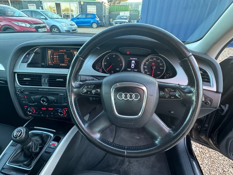 2009 Audi A4 2.0 TDI Executive SE Saloon 4dr Diesel Manual Euro 4 (143 ps) Saloon Diesel Manual