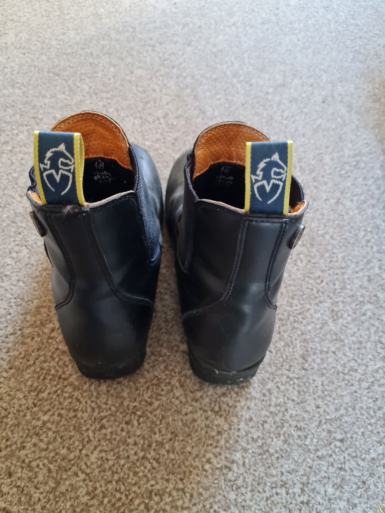 Bundle of shoes