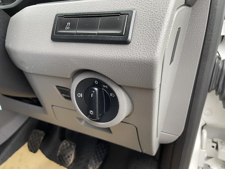 2020 Volkswagen Transporter Transporter 2.0 TDI T28 Startline FWD SWB Euro 6 (s/s) 5dr PANEL VAN ...
