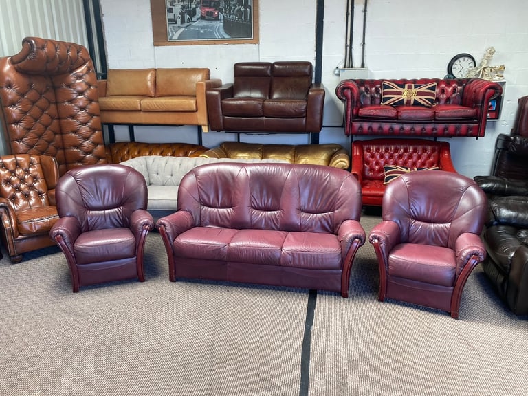 burgundy italian leather 3 seater sofa 2 armchairs Delivery available