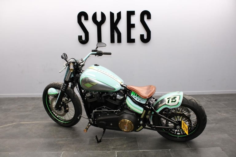 2018 Custom Harley-Davidson FXBB Softail Street Bob by Speed & Custom 