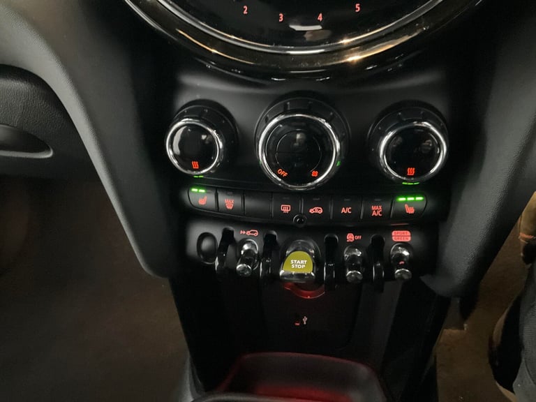 2023 MINI Electric Hatch Cooper SE 32.6kWh Level 2 Hatchback 3dr Electric Auto (184 ps) - INTERIO...