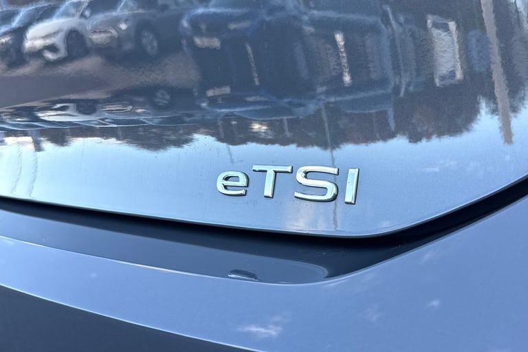 2025 Volkswagen Golf 1.5 eTSI 150 Match 5dr DSG Hatchback PETROL Automatic