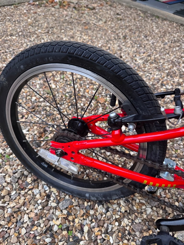 Wiggins Macon 16 inch kids bike