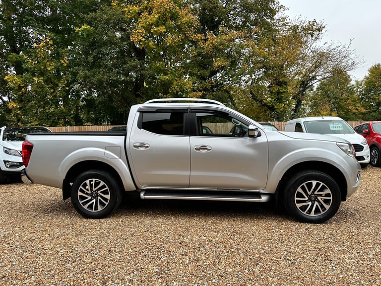 2016 Nissan Navara Double Cab Pick Up Tekna 2.3dCi 190 4WD PICK UP DIESEL Manual