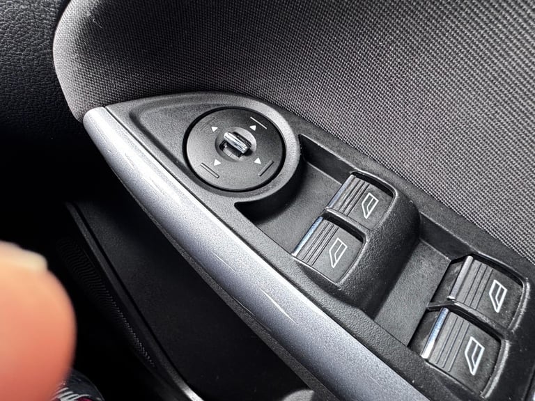 2011 Ford Focus 1.6 TDCi Titanium Euro 5 (s/s) 5dr HATCHBACK Diesel Manual